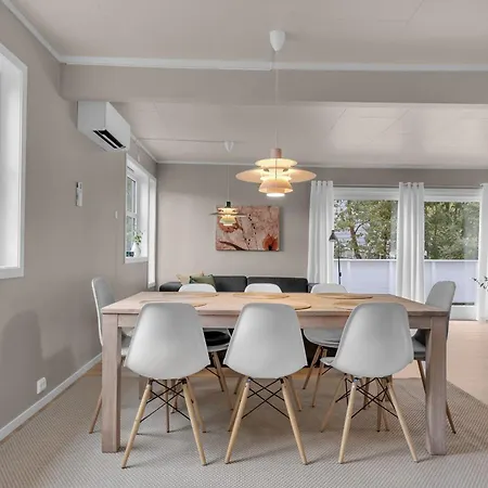 Stort Hus Med Mange Soverom Sentralt I Tromso Exterior photo