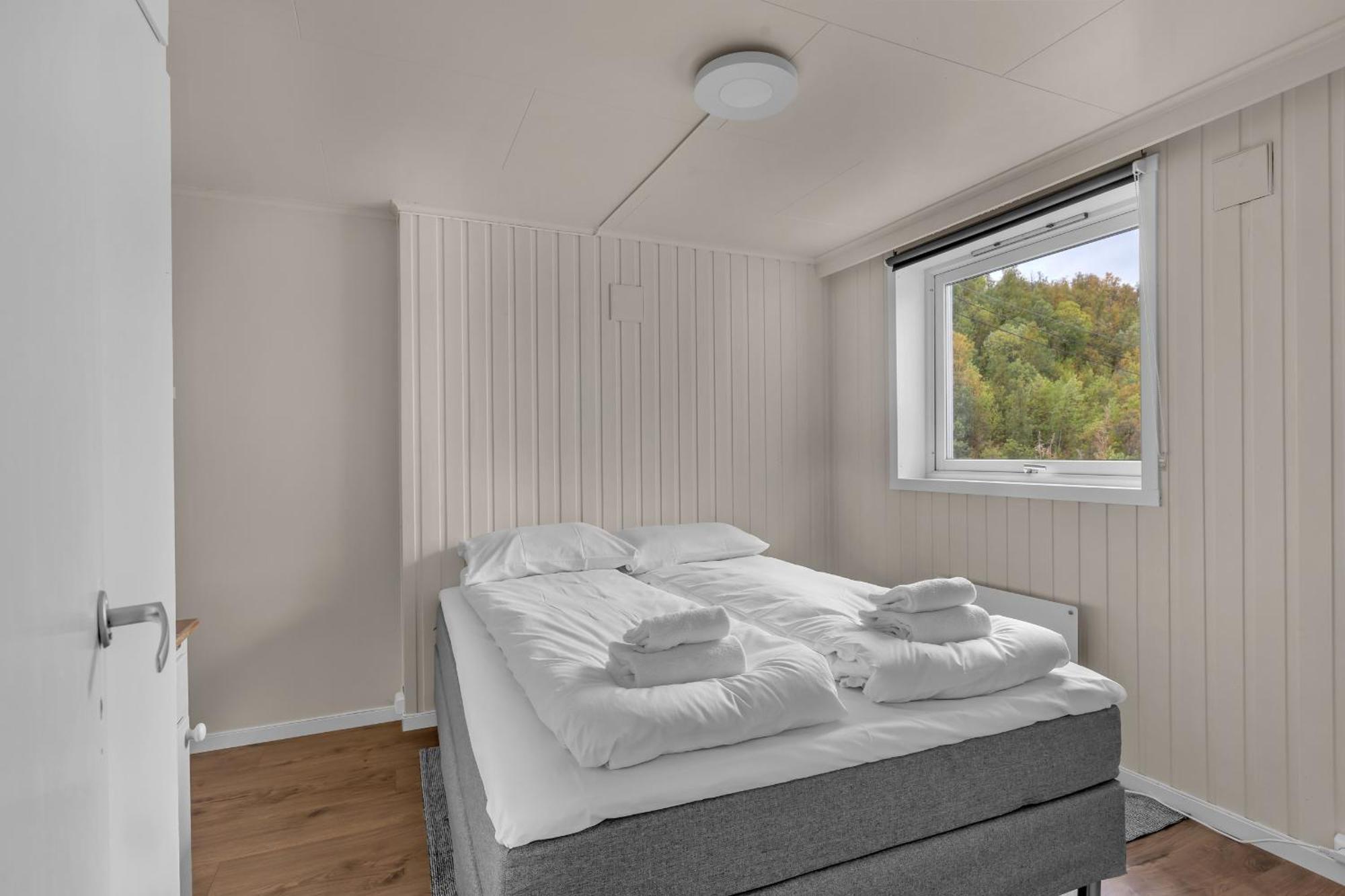 Stort Hus Med Mange Soverom Sentralt I Vakantiehuis