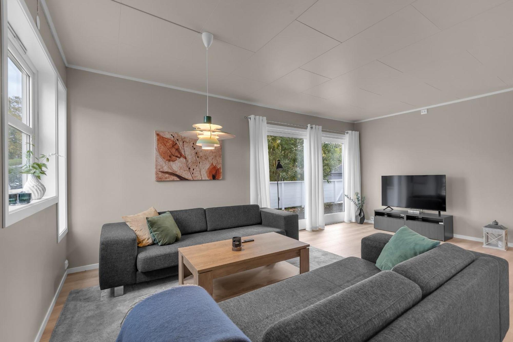 Stort Hus Med Mange Soverom Sentralt I Vakantiehuis *