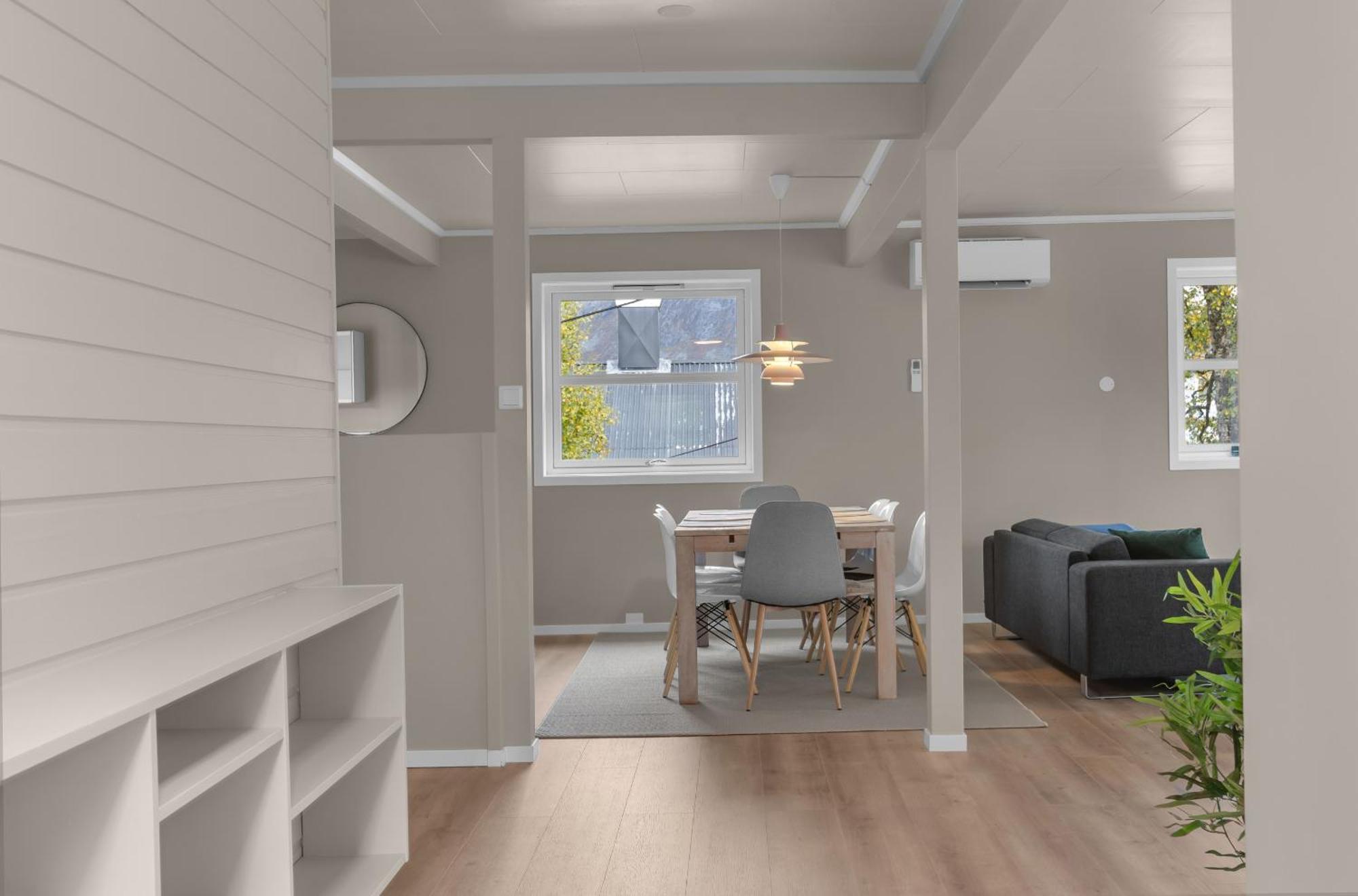Stort Hus Med Mange Soverom Sentralt I Tromsø
